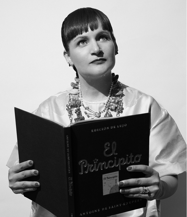 PAULA  GUZMÁN